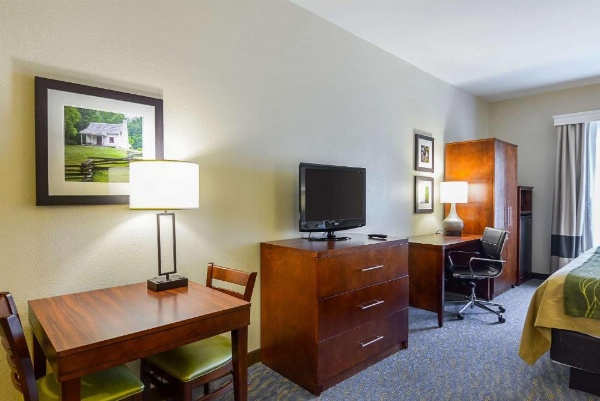 Comfort Inn Woodstock image 22