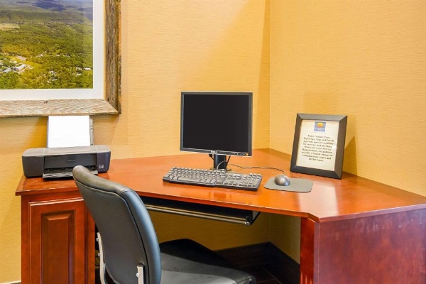 Comfort Inn Woodstock image 30